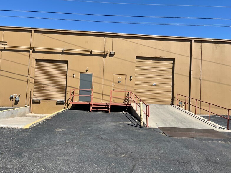 More Photos Of 7198 Merchant Ave, El Paso Distribution For Lease
