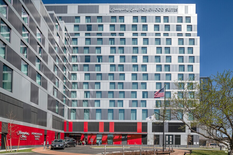 More Photos Of 660 Summer St, Boston Hotel For Lease