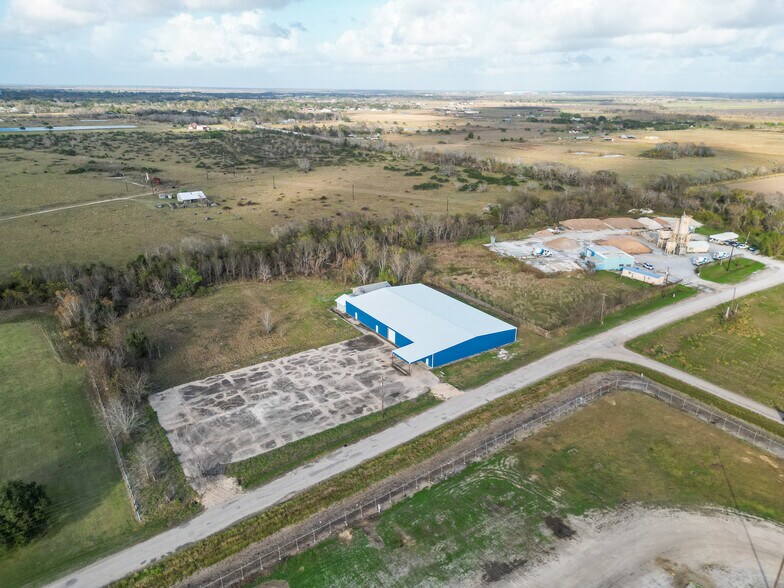 More Photos Of 149 County Road 219, Bay City Warehouse For Sale