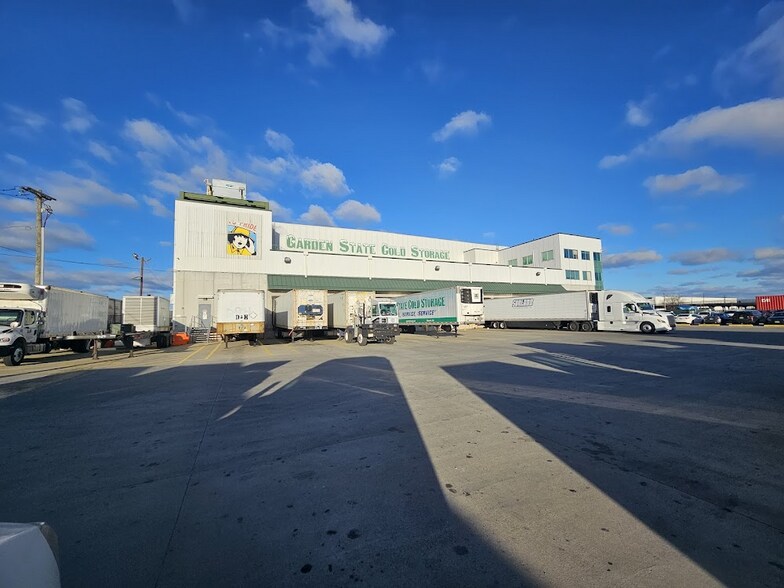 More Photos Of 474 Wilson Ave, Newark Warehouse For Lease