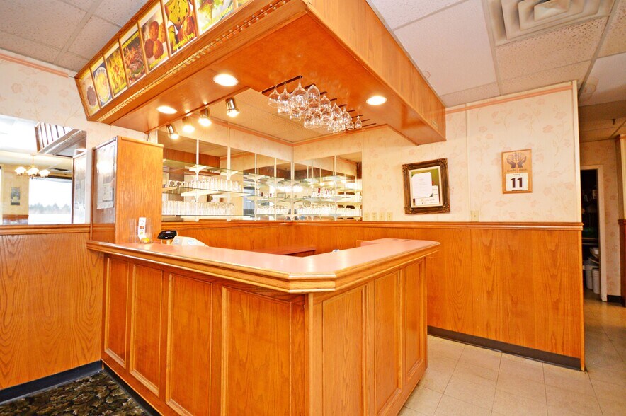 More Photos Of 45 Service Rd N, Moose Jaw Hotel For Sale