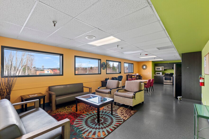More Photos Of 1314 Auburn Way N, Auburn Health Club For Lease