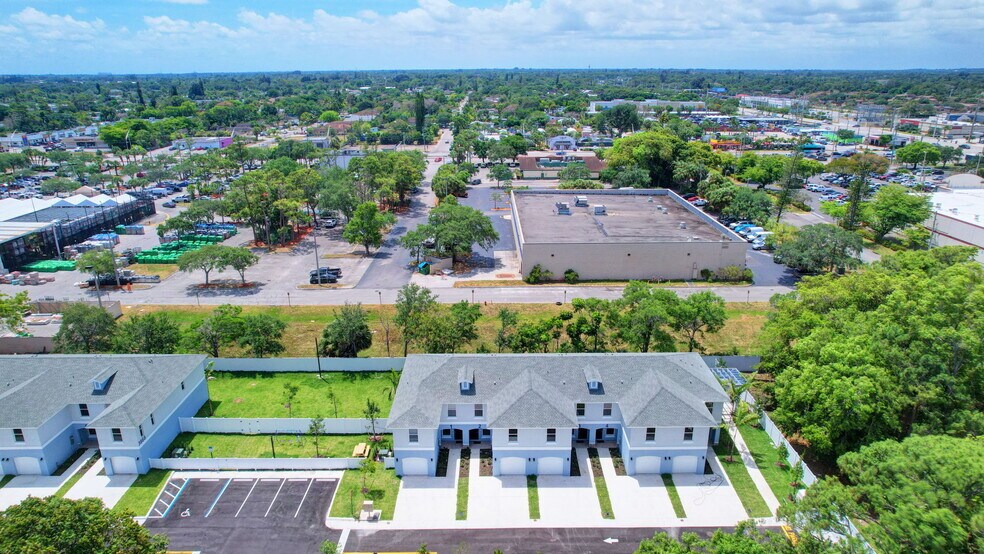 More Photos Of 3871 Patio Ct, Lake Worth Apartments For Sale