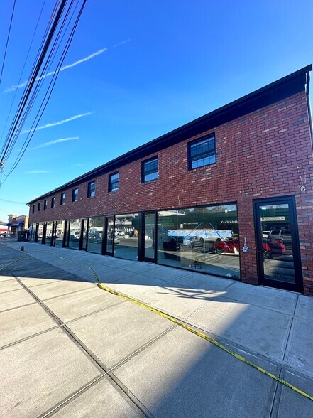 More Photos Of 205-16 Linden Blvd, Saint Albans Storefront Retail Residential For Lease