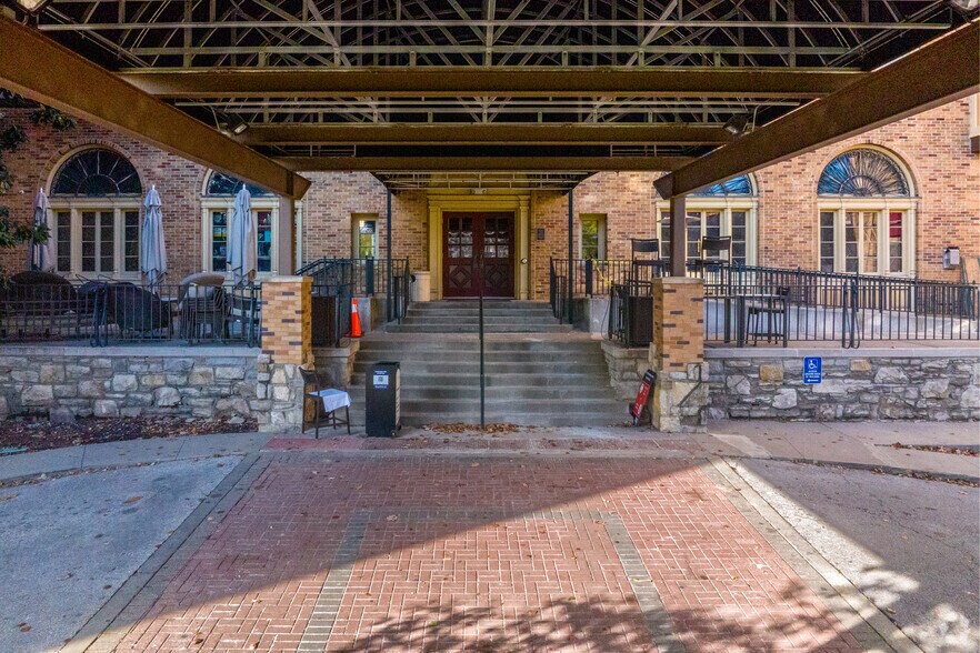 More Photos Of 4600 Mill Creek Pky, Kansas City Hotel For Lease