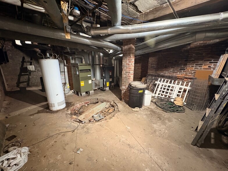 More Photos Of 401 N Salisbury St, West Lafayette Apartments For Sale