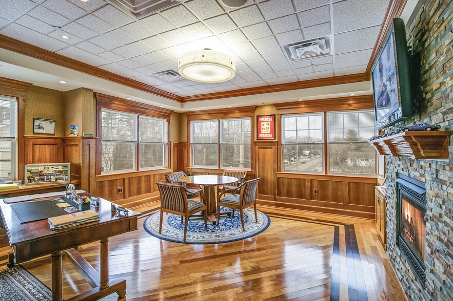 More Photos Of 120 West Ave, Saratoga Springs Office For Sale