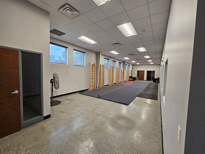 More Photos Of 201 W Carmel Dr, Carmel Theater Concert Hall For Lease