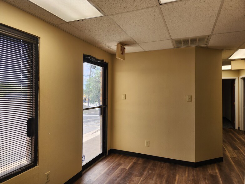 More Photos Of 10221 Desert Sands St, San Antonio Unknown For Lease