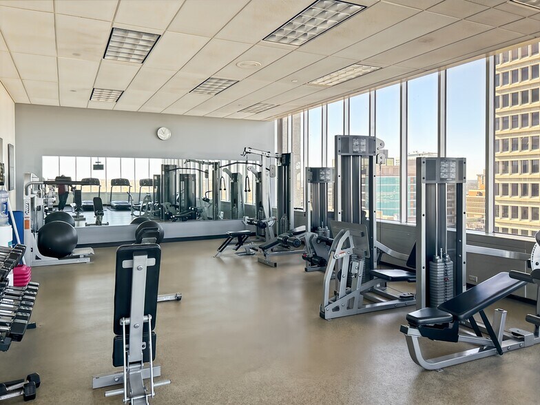 More Photos Of 7733 Forsyth Blvd, Clayton Coworking Space