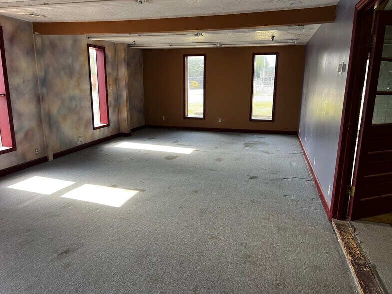 More Photos Of 100 Cummings Ct, Antioch Warehouse For Lease