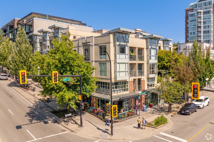 Primary Photo Of 206-212 Lonsdale Ave, North Vancouver Apartments For Lease