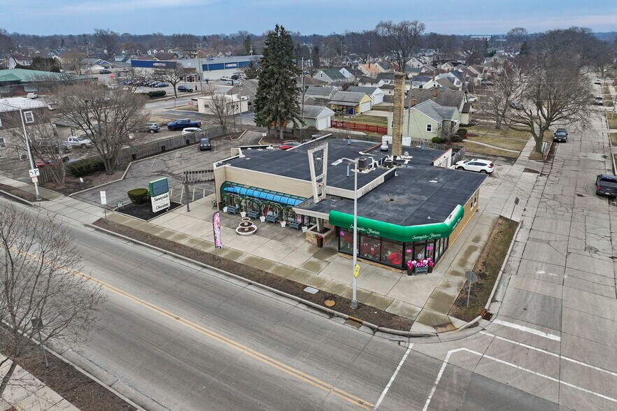 More Photos Of 3021 75th St, Kenosha Freestanding For Sale