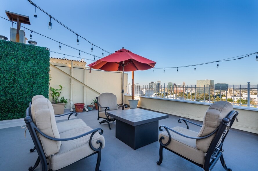 More Photos Of 2430 Ocean View Ave, Los Angeles Apartments For Sale