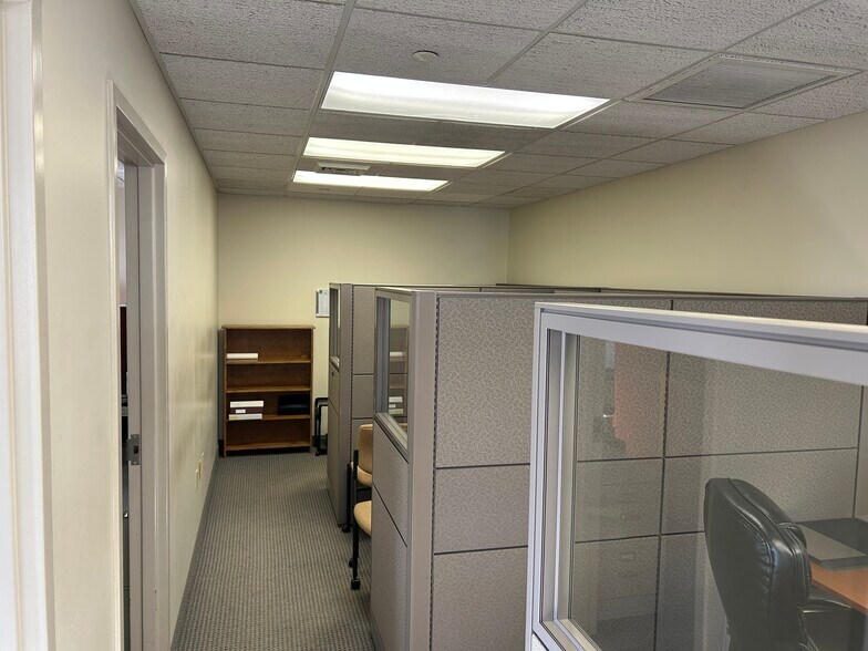 More Photos Of 342 Main St, Wakefield Bank For Lease