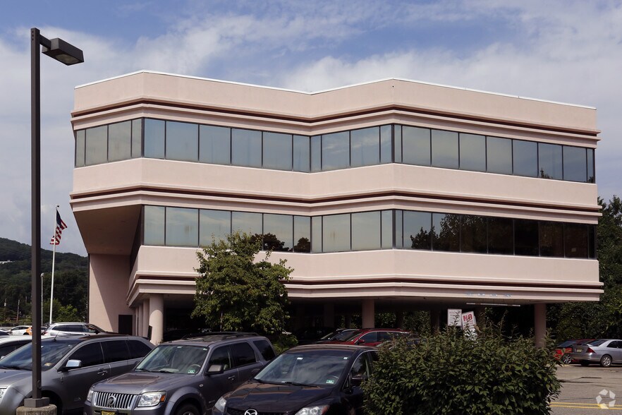 More Photos Of 44 State Route 23, Riverdale Office For Sale