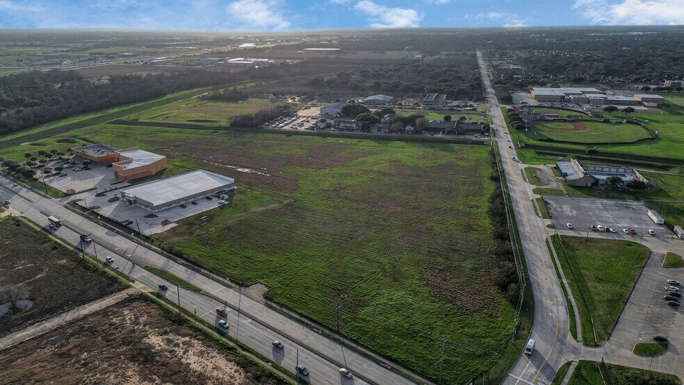 More Photos Of FM 2218 & Airport Blvd, Rosenberg Land For Sale