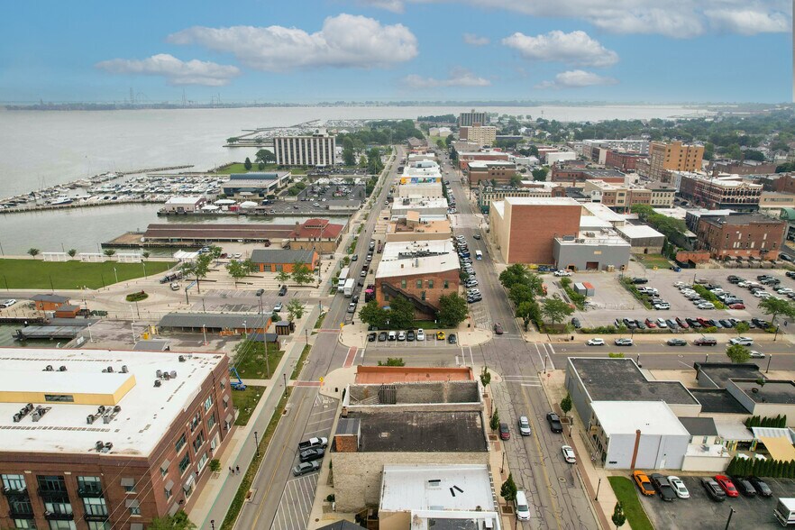 More Photos Of 301 W Water St, Sandusky Restaurant For Sale