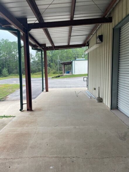 More Photos Of 4525 Schillinger Rd N, Semmes Service For Lease
