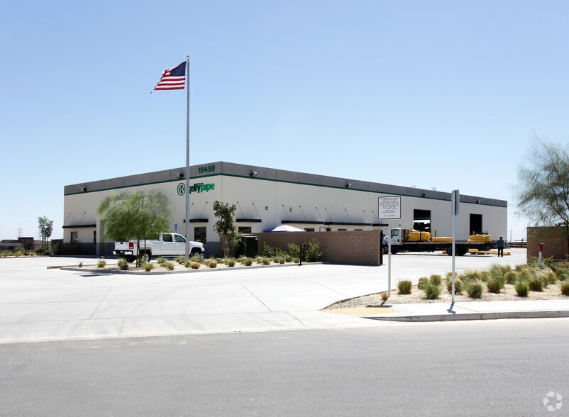 More Photos Of 19459 Flightpath Way, Bakersfield Warehouse For Lease