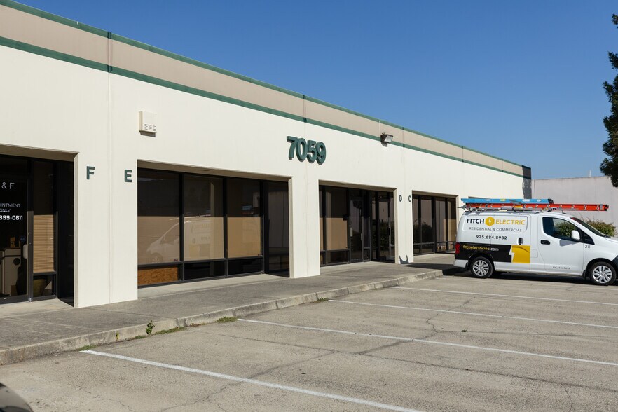 More Photos Of 7059 Commerce Cir, Pleasanton Warehouse For Lease