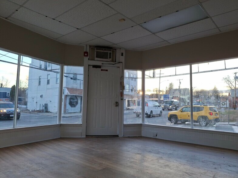 More Photos Of 168 Lunenburg St, Fitchburg Storefront Retail Residential For Lease