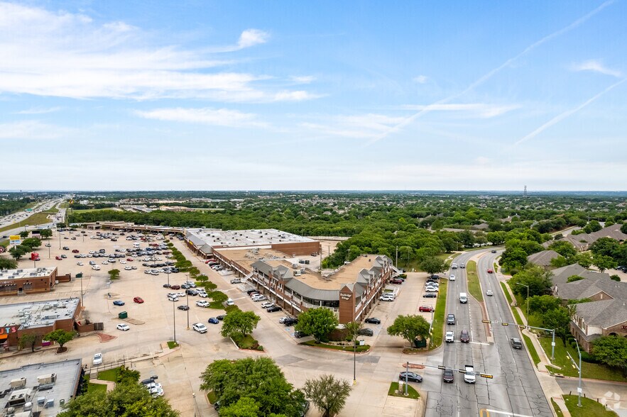 More Photos Of 2430 E Interstate 35 S, Denton General Retail For Lease