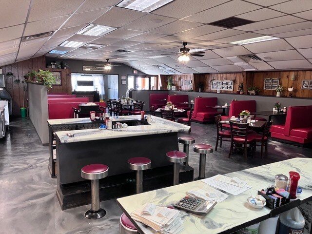 More Photos Of 114 W Comanche Ave, Shabbona Restaurant For Sale
