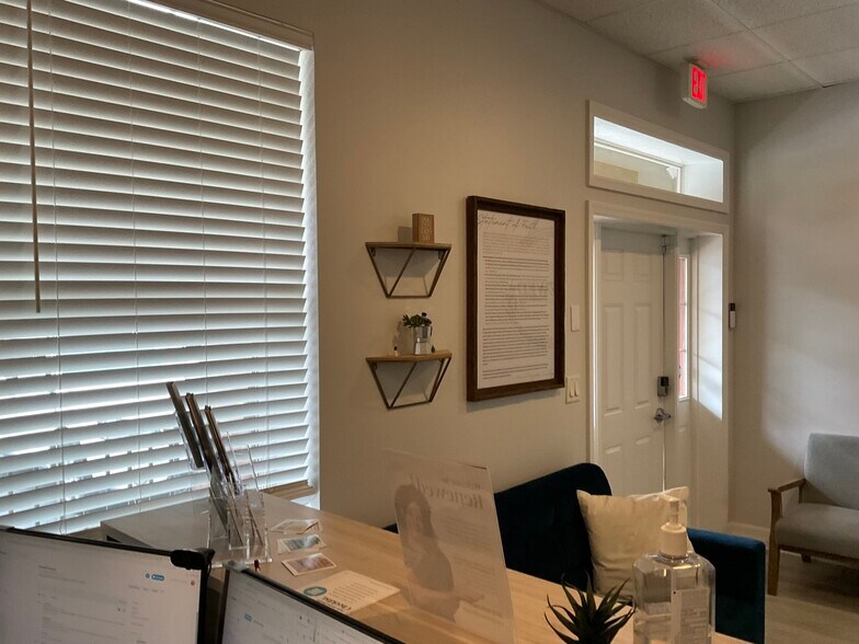 More Photos Of 29160 Chapel Park Dr, Wesley Chapel Office For Lease