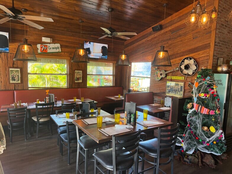 More Photos Of 1019 Florida Ave, Palm Harbor Restaurant For Sale