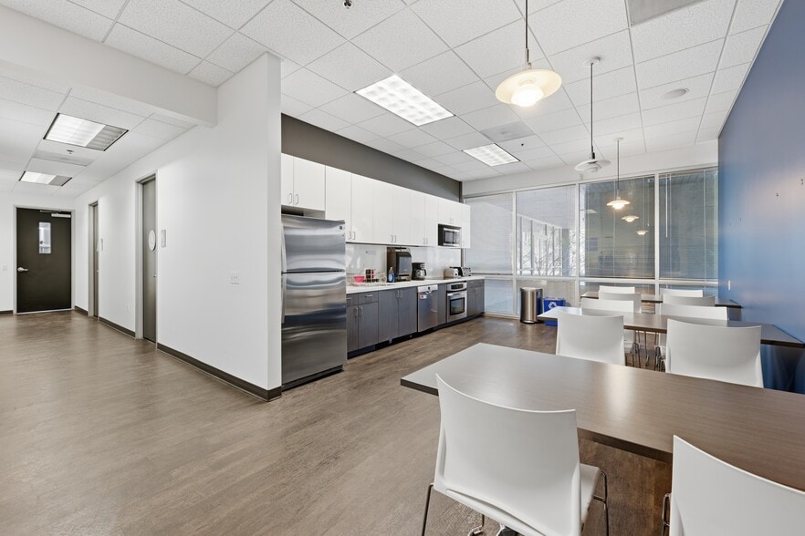 More Photos Of 9170-9190 Camino Santa Fe, San Diego Light Manufacturing For Sale