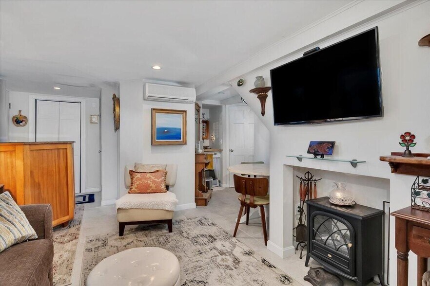 More Photos Of 139 A Bradford St, Provincetown Storefront Retail Residential For Sale