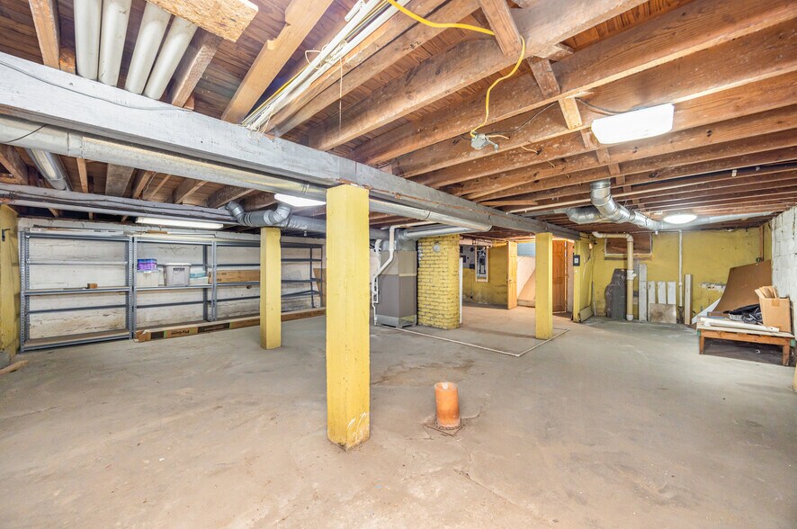 More Photos Of 8611 Reading Rd, Cincinnati Freestanding For Sale