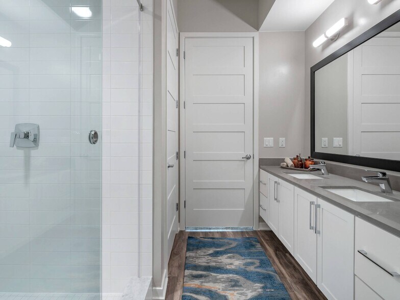 More Photos Of 295 NE Ivanhoe Blvd, Orlando Apartments For Lease