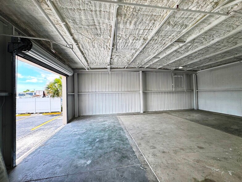 More Photos Of 11120 S Cleveland Ave, Fort Myers Freestanding For Lease