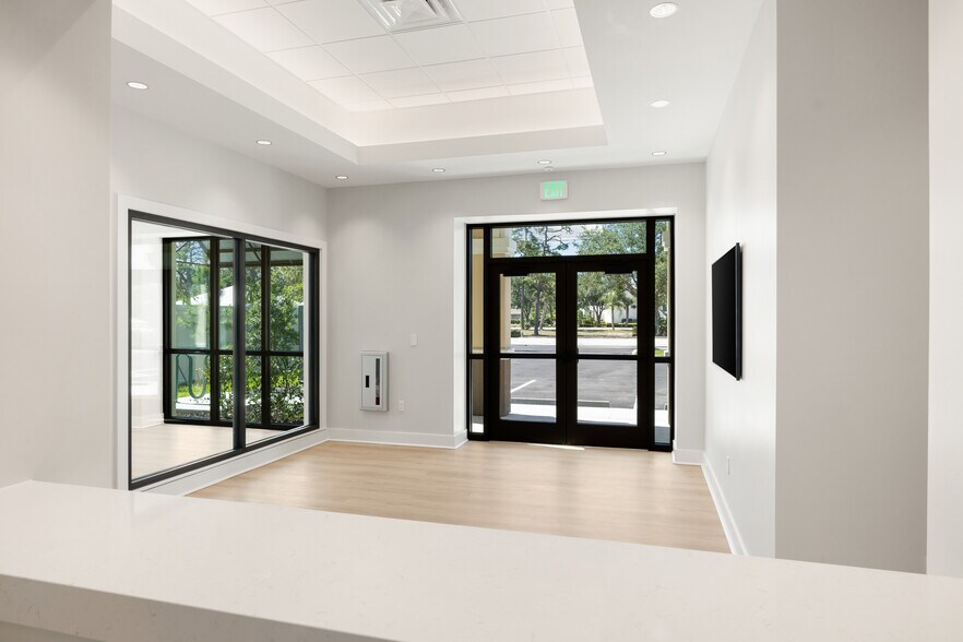 More Photos Of 8111 Broadway Ave E, Estero Storefront Retail Office For Lease