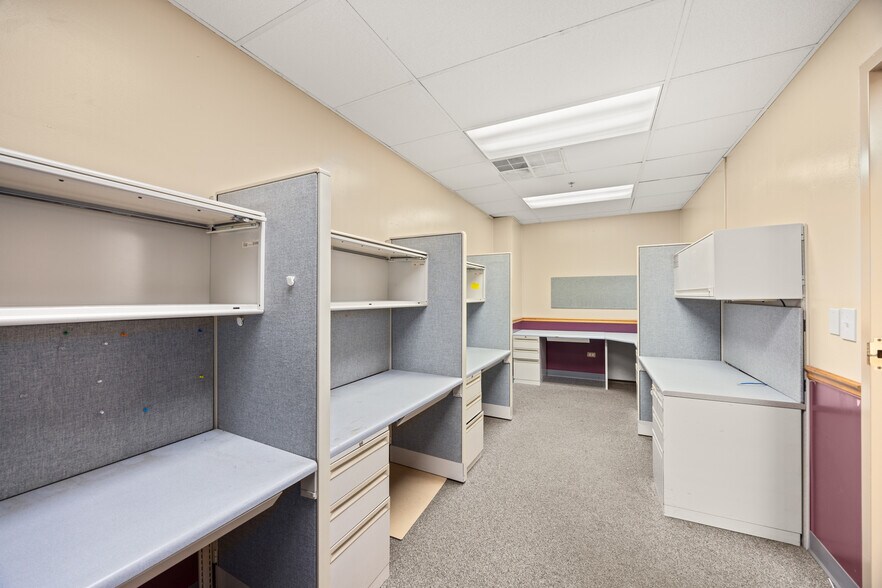 More Photos Of 501 N Main St, Wilmington Warehouse For Lease