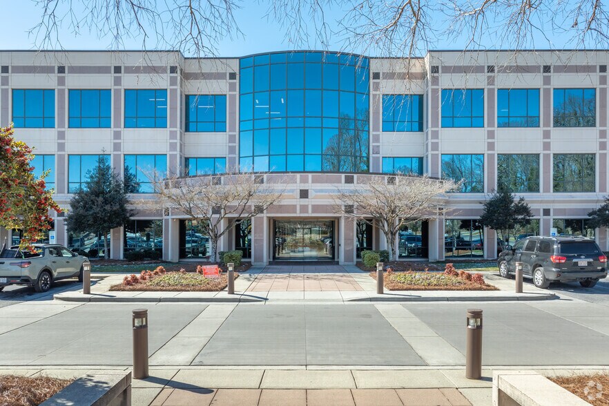 More Photos Of 701 Green Valley Rd, Greensboro Coworking Space