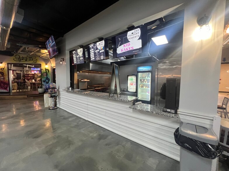 More Photos Of 206 N Oak St, Roanoke Restaurant For Sale