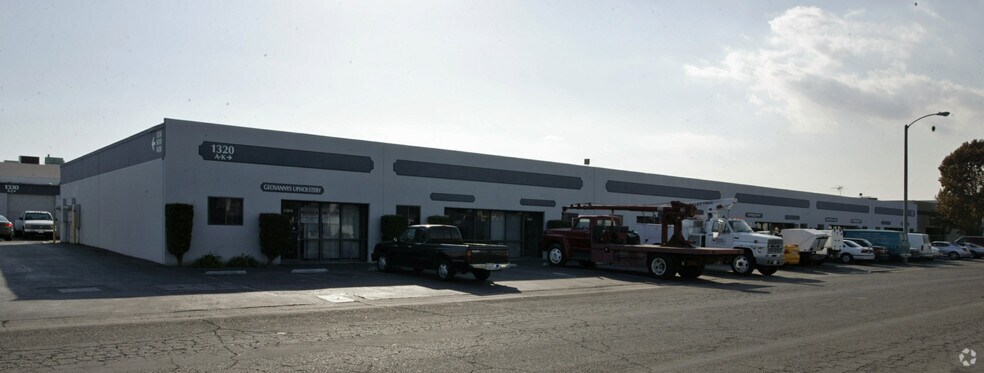 More Photos Of 1320 E Saint Andrew Pl, Santa Ana Manufacturing For Lease