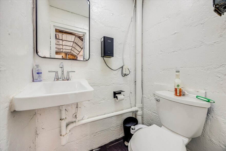 More Photos Of 46-48 4th St, Passaic Industrial For Sale