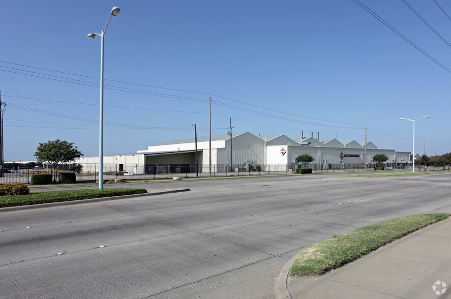 40304040 Forest Ln, Garland, TX 75042 Industrial For Lease