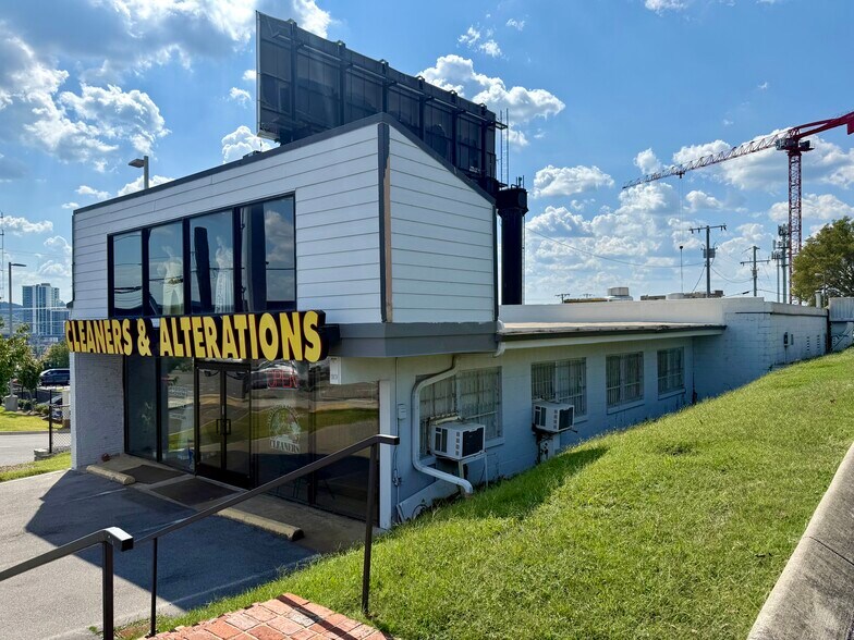 More Photos Of 3707 Hillsboro Pike, Nashville Storefront Retail Office For Sale