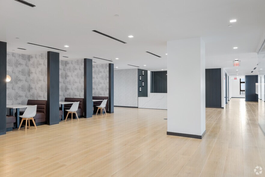 More Photos Of 218 NW 24th St, Miami Office Residential For Lease