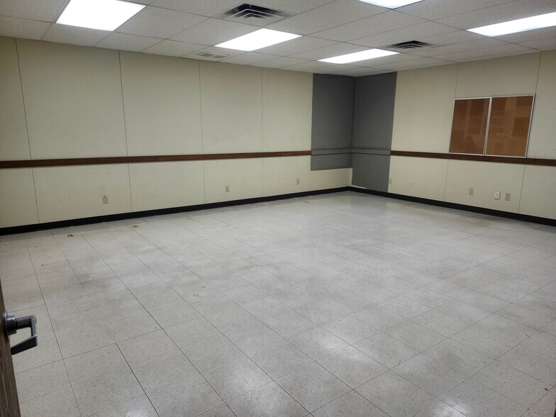 More Photos Of 826 Franklin Rd, Mercer Medical For Lease