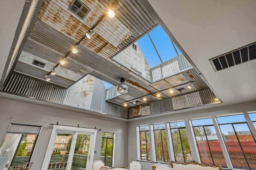 More Photos Of 102 W Main St, Grass Valley General Retail For Sale