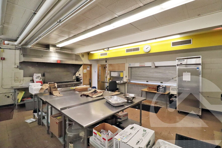 More Photos Of 22280 E Price Dr, Clinton Township Schools For Sale