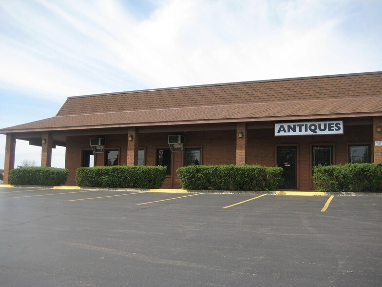 More Photos Of 1005 W Laraway Rd, New Lenox Medical For Lease