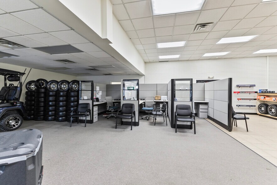 More Photos Of 2606 E Rock Haven Rd, Harrisonville Light Manufacturing For Lease