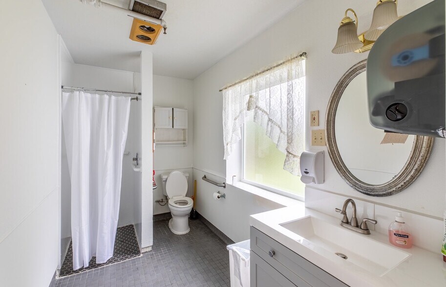 More Photos Of 87326 McTimmons Ln, Bandon Healthcare For Sale